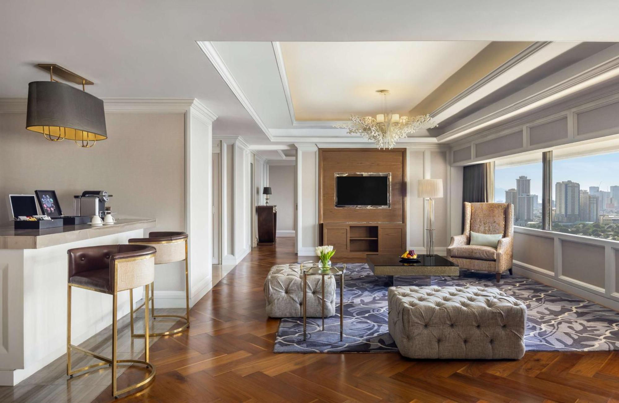 Dusit Thani Manila Makati City Exteriér fotografie A suite at the hotel
